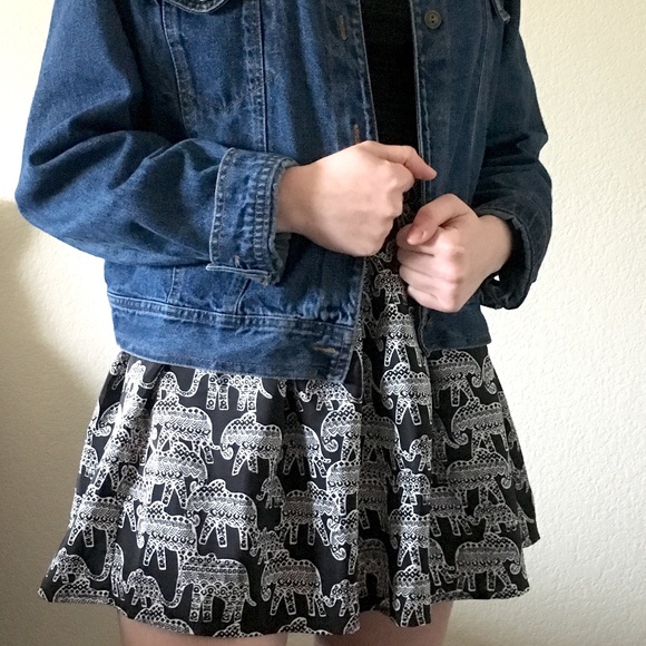 High-Waisted Skirt with Elephant Pattern - Picture 4 of 4